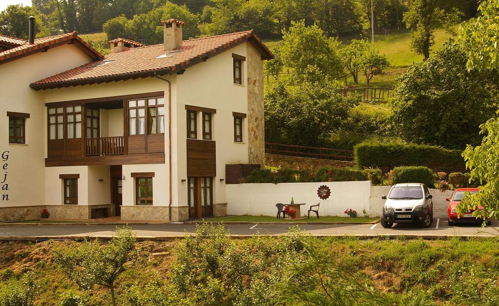 La Casona De Palu Guest House Pola de Laviana Exterior photo